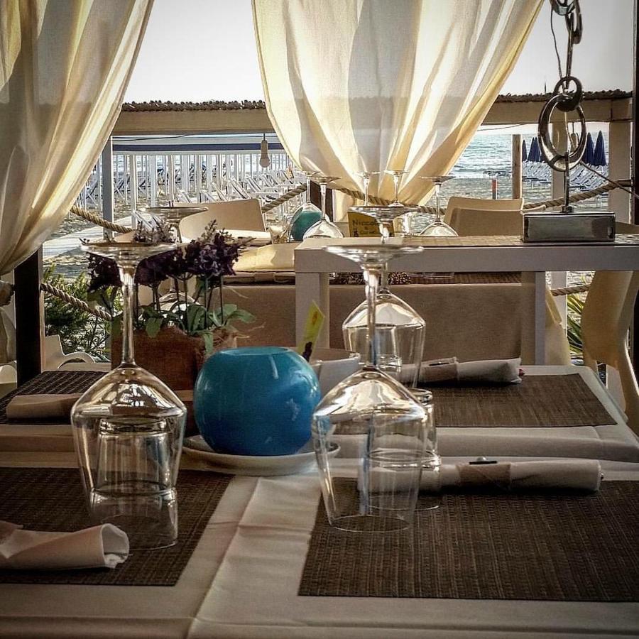 Tuscany House Of Artist Montignoso Chambre photo